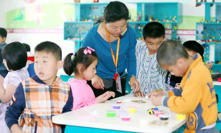 《墨宝宝写字》专栏:马上升入小学的孩子,除了练字,学习拼音加减法,还需要提前做什么准备?
