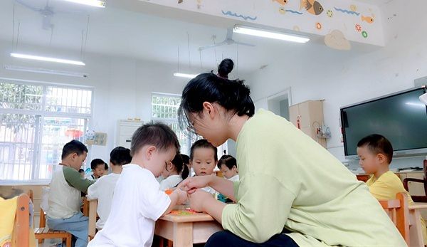 【实习心语】在建构中双向成长 ——石化大湖幼儿园实习日志之二