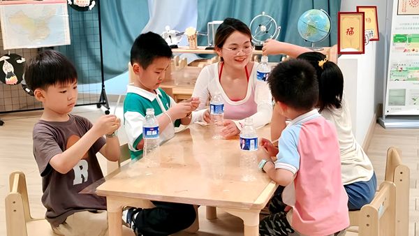 【实习心语】循着引路人前行,让花成华——安庆师范大学附属龙城幼儿园实习成长录
